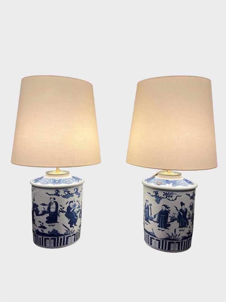 Pair of Chinese porcelain table lamps. Beginning XXème century.